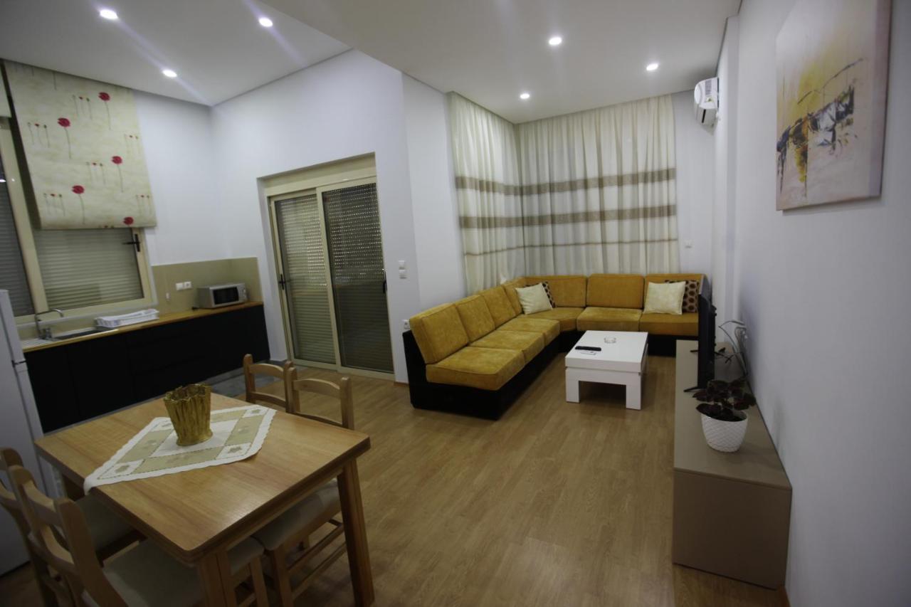Mane Apartments Sarande Bagian luar foto