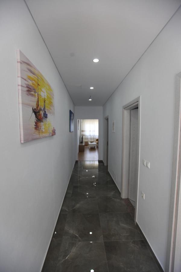 Mane Apartments Sarande Bagian luar foto