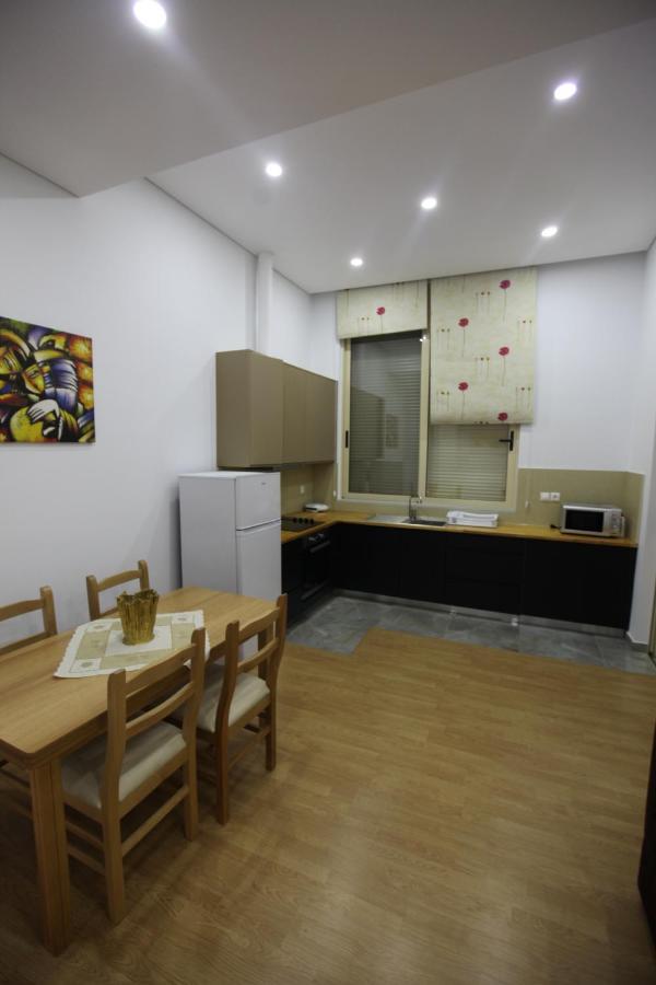 Mane Apartments Sarande Bagian luar foto