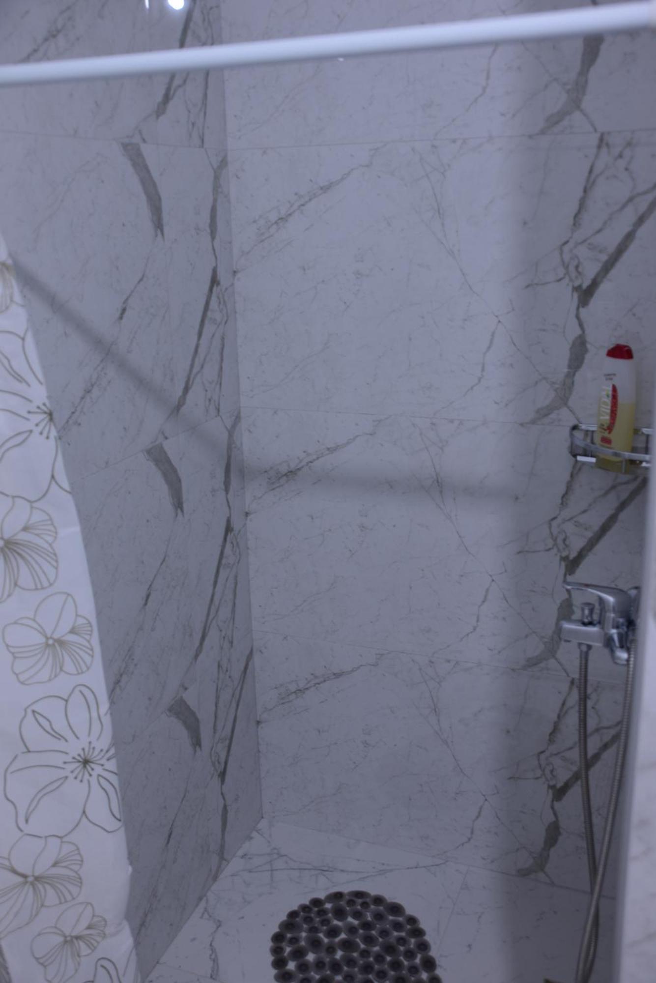 Mane Apartments Sarande Bagian luar foto